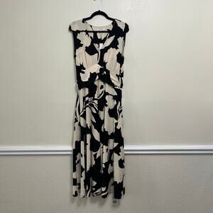 Chico's Black And Cream Printed Jersey Ruched Waist Maxi Dress Size 1 (M). NEW